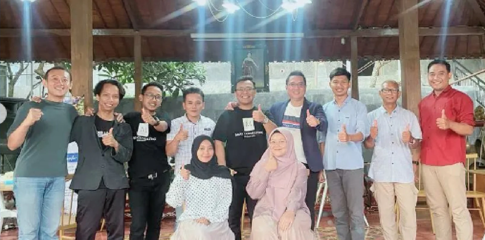 Kai with the Maxi Consulting team